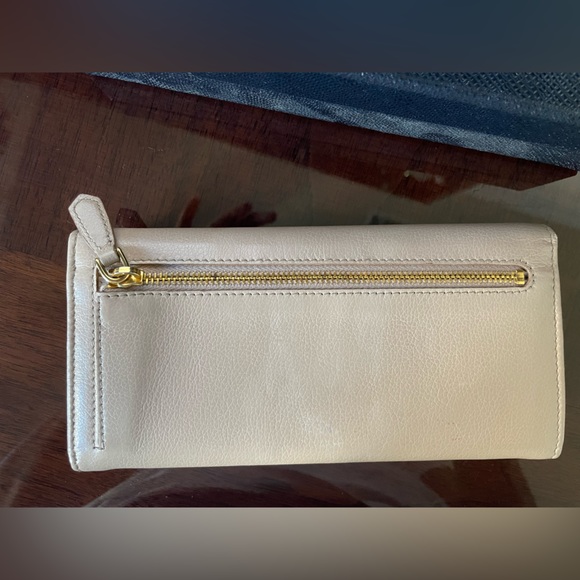 Prada Wallet - Picture 3 of 4